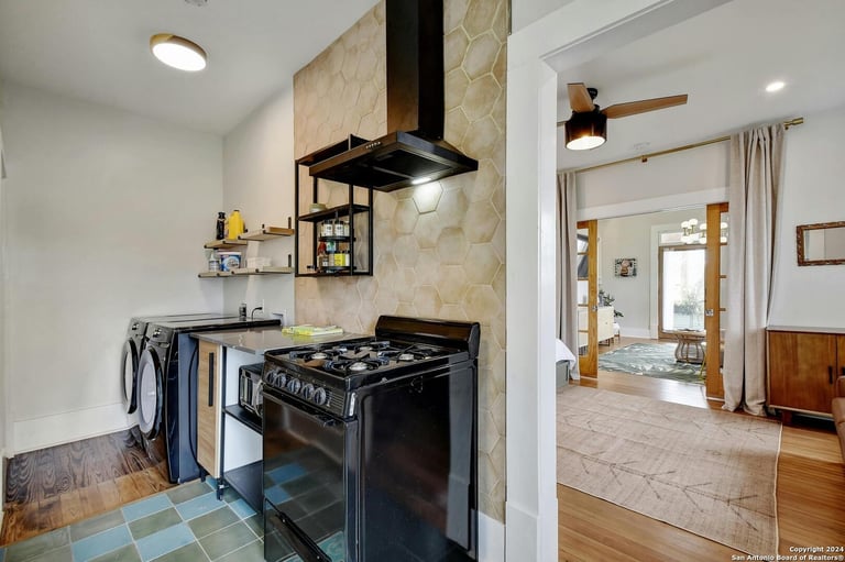 216 property photo 8