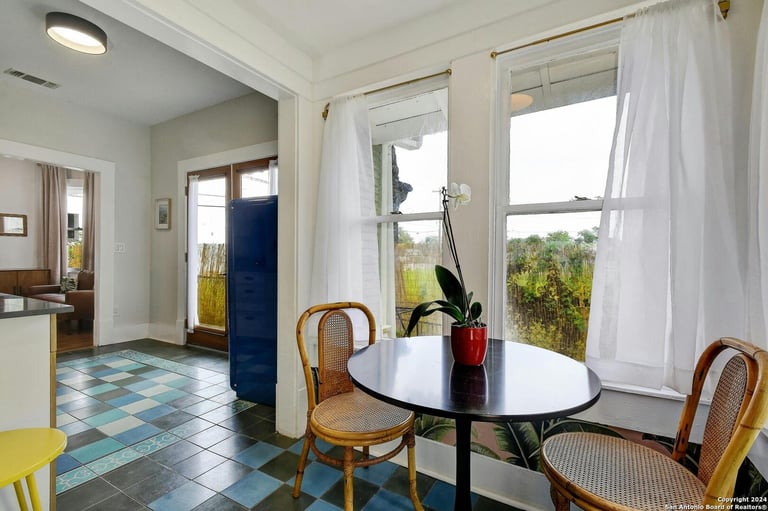 216 property photo 9