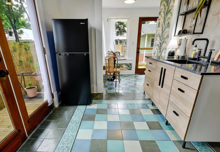 Fully equipped kitchen amenities